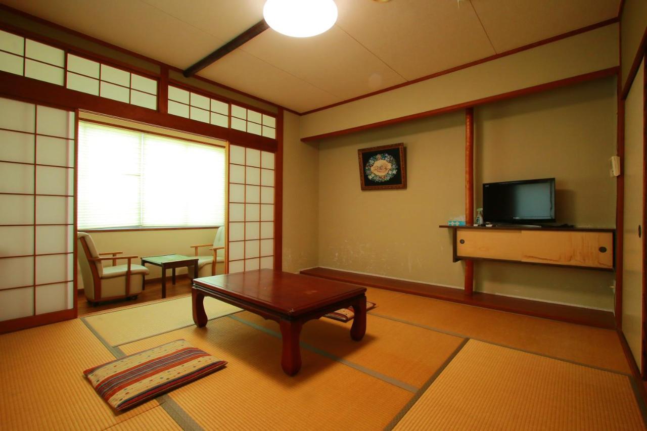 Family Ryokan Kawakyu With Showa Retro, Private Hot Spring Ibusuki Exterior photo